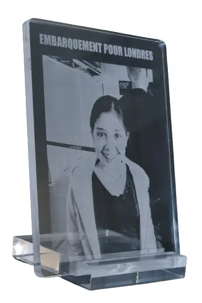 Photos graves sur plexi