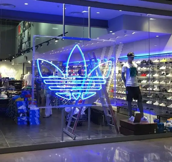 Fabricant et installateur d'enseigne Néon pour tous types de commerces à Marseille