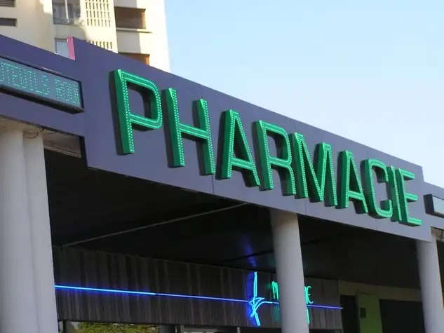 Conception Enseigne lumineuse de Pharmacie  Marseille