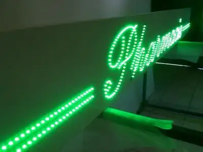 Enseigne  diode pour pharmacie  Marseille proche de Vitrolles