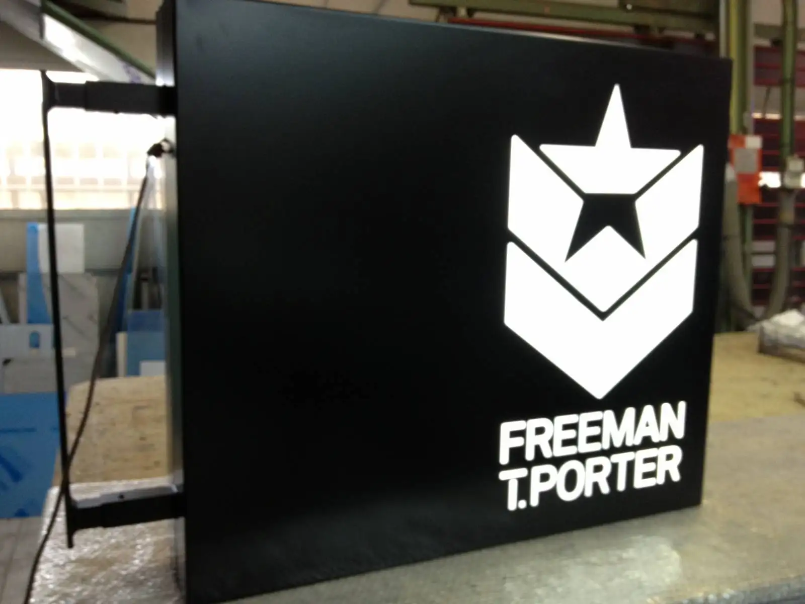 FABRICATION PLEXIGLASS MARSEILLE