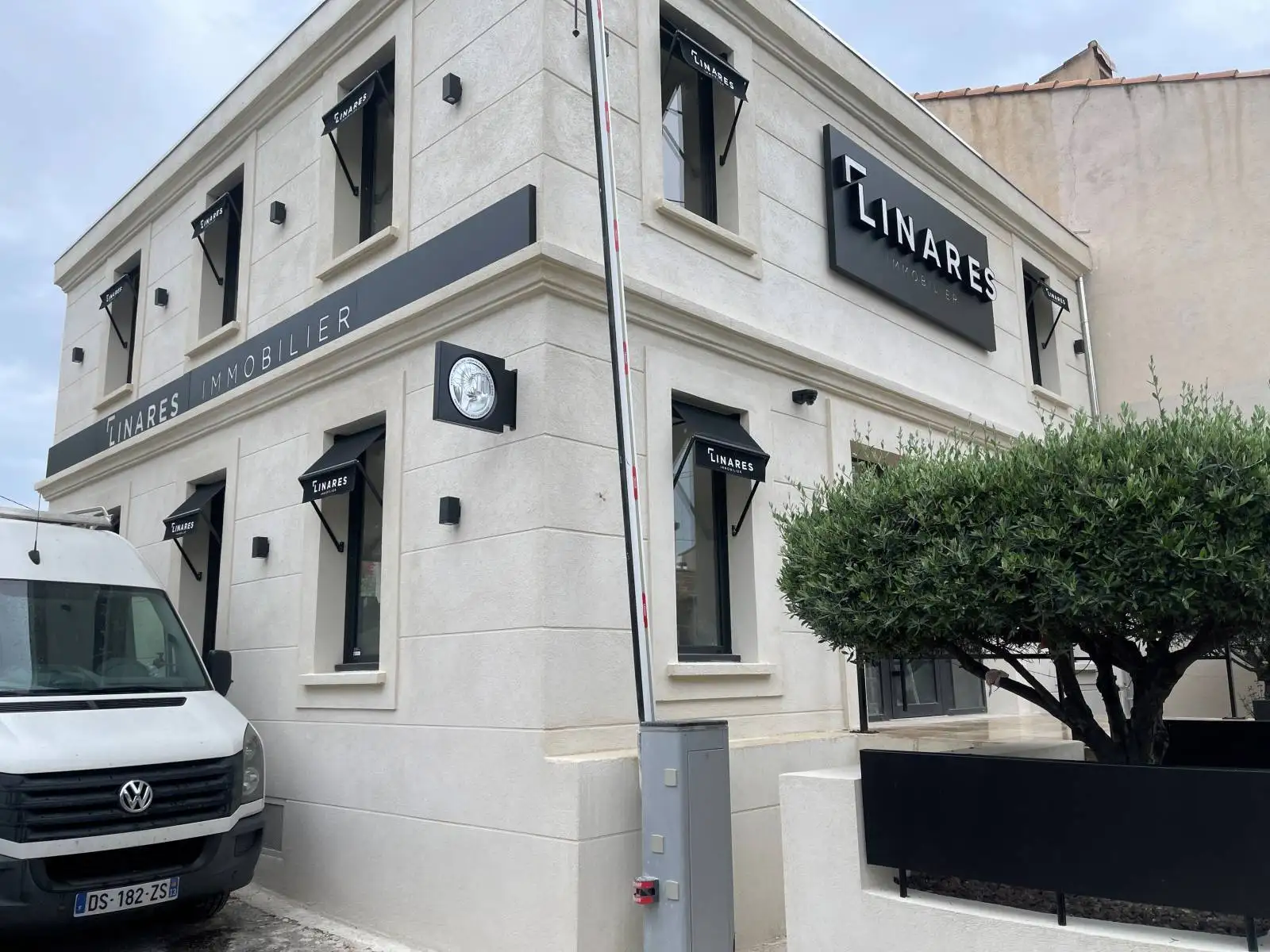 FABRICANT ENSEIGNE LUMINEUSE MARSEILLE