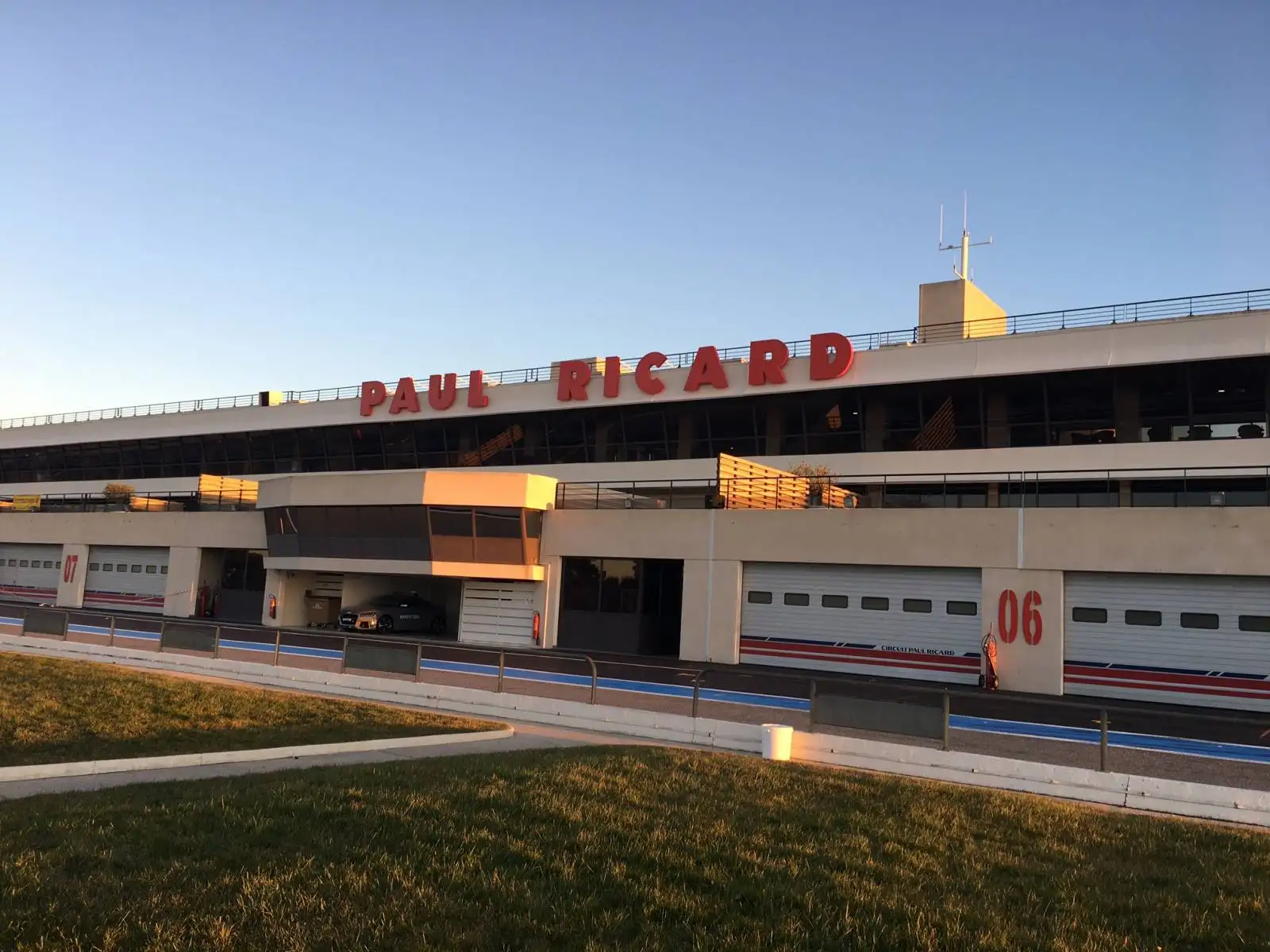 Lettre lumineuse circuit Paul Ricard