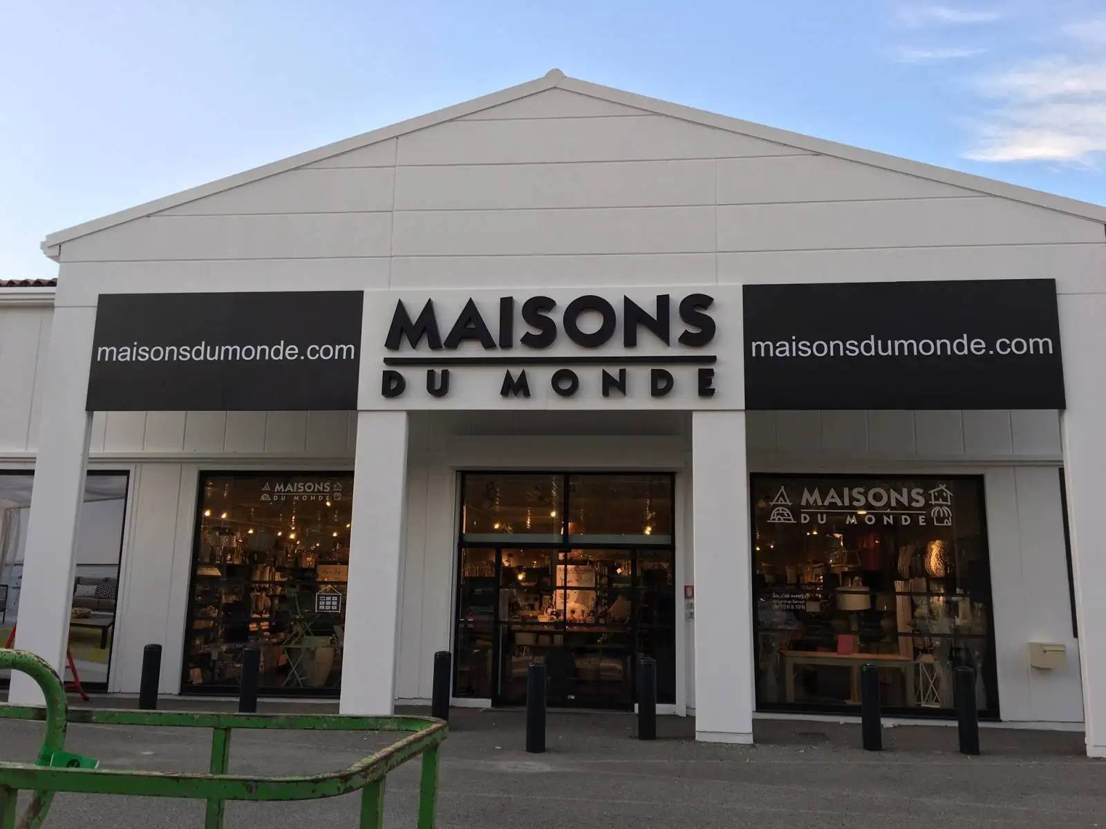 ENSEIGNE AUBAGNE